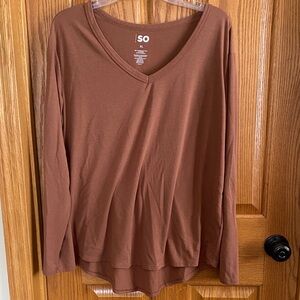 SO Women's Chocolate Long Sleeve V-Neck Top